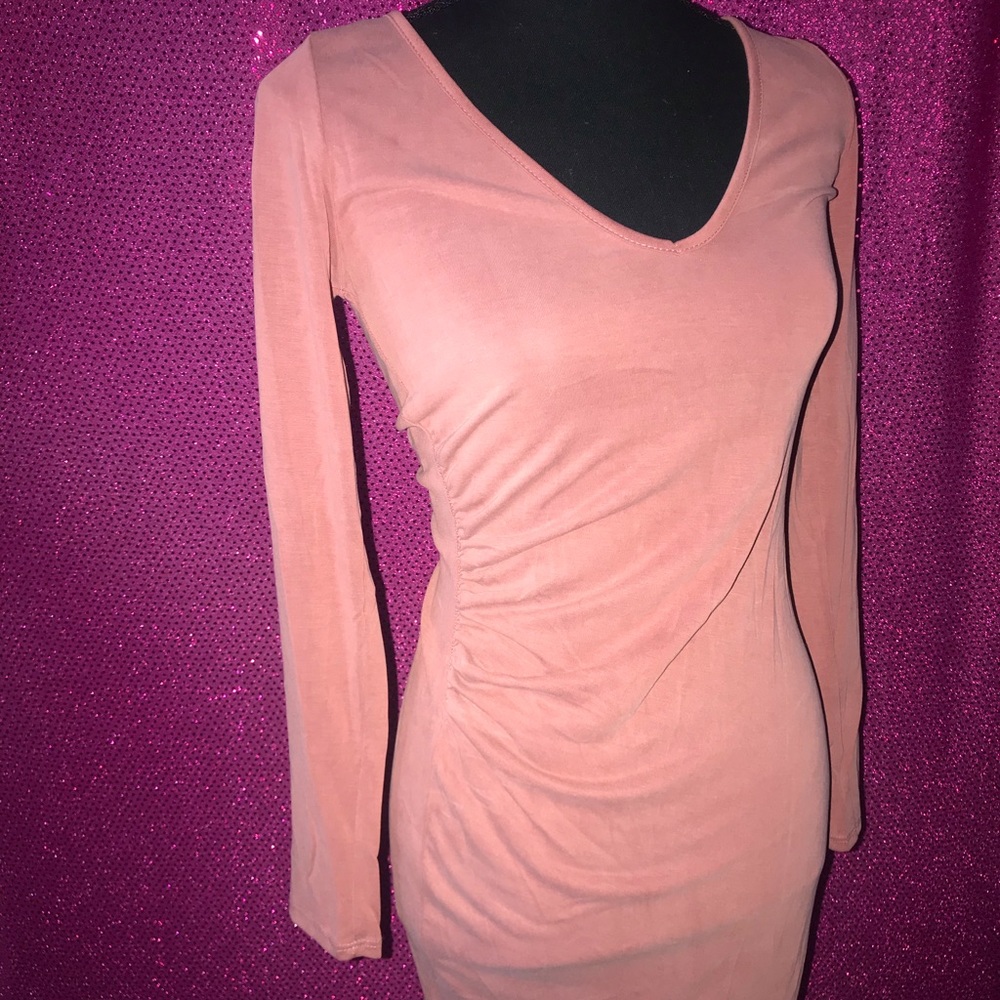 Soft pink dress with side slit